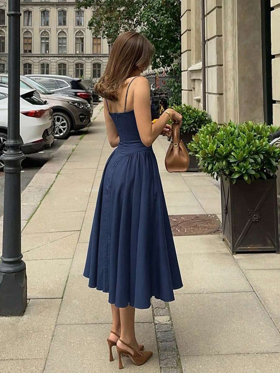 SHEIN فستان أزرق سادة بحمالات رفيعة