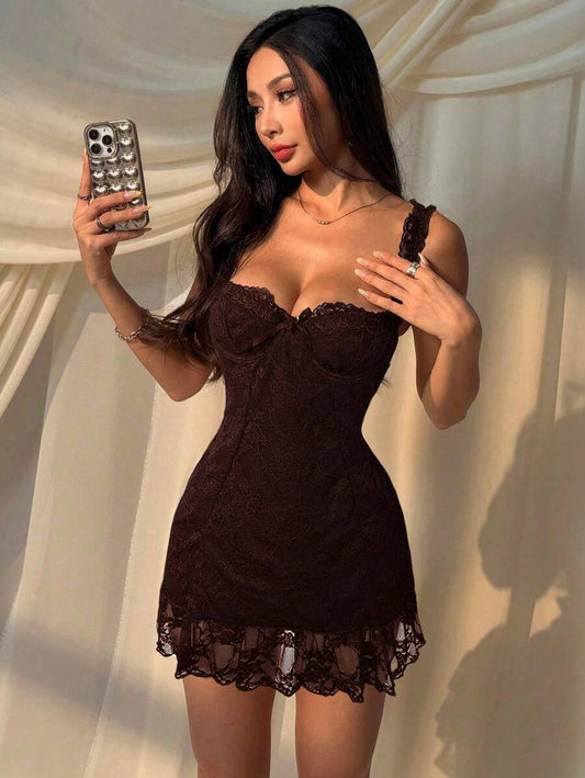 SHEIN EZwear فستان بني قصير من الدانتيل بدون أكمام