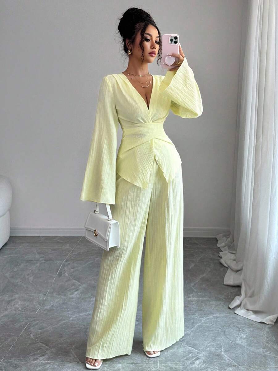 SHEIN Elenzga طقم نسائي قطعتين بلوزة بربطة خصر وبنطال واسع الساق