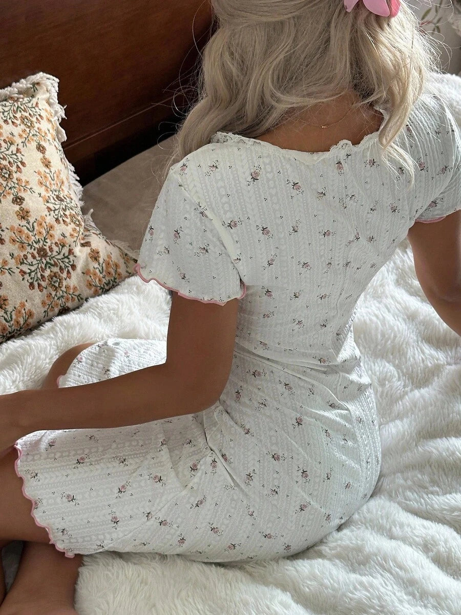 SHEIN CottageSlumber فستان نوم قصير مطرز بالزهور والدانتيل