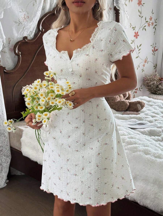 SHEIN CottageSlumber فستان نوم قصير مطرز بالزهور والدانتيل