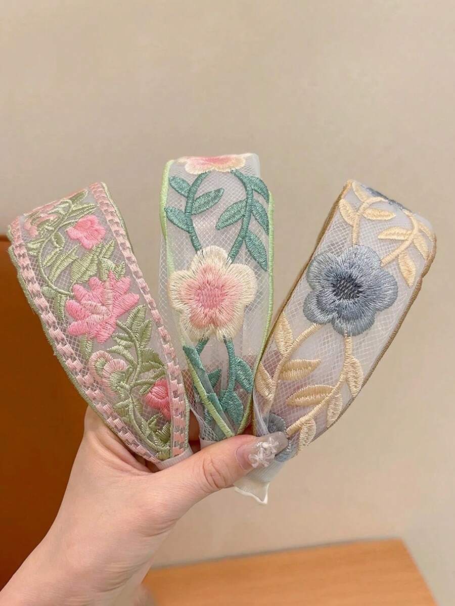 SHEIN طقم 3 أطواق شعر مطرزة بالزهور بحافة دانتيل عريضة