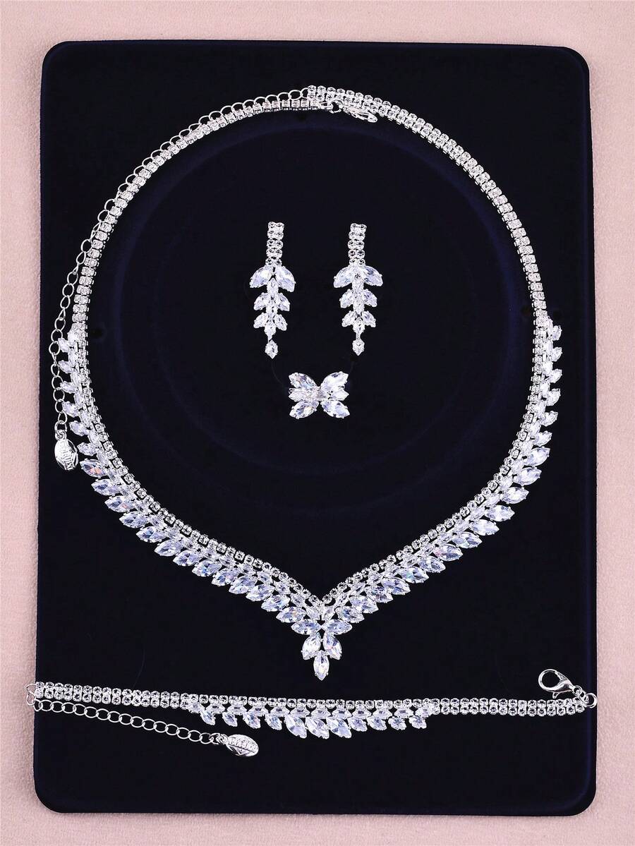 SHEIN طقم مجوهرات فضي بشكل  فاخر