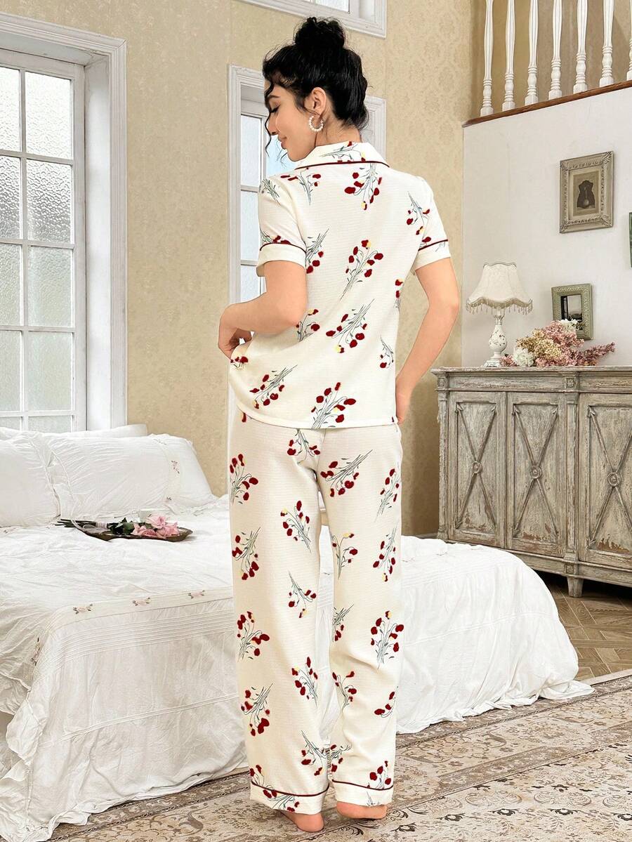 SHEIN CottageSlumber بيجامة مطبوعة بالزهور مع جيب بتريم متباين