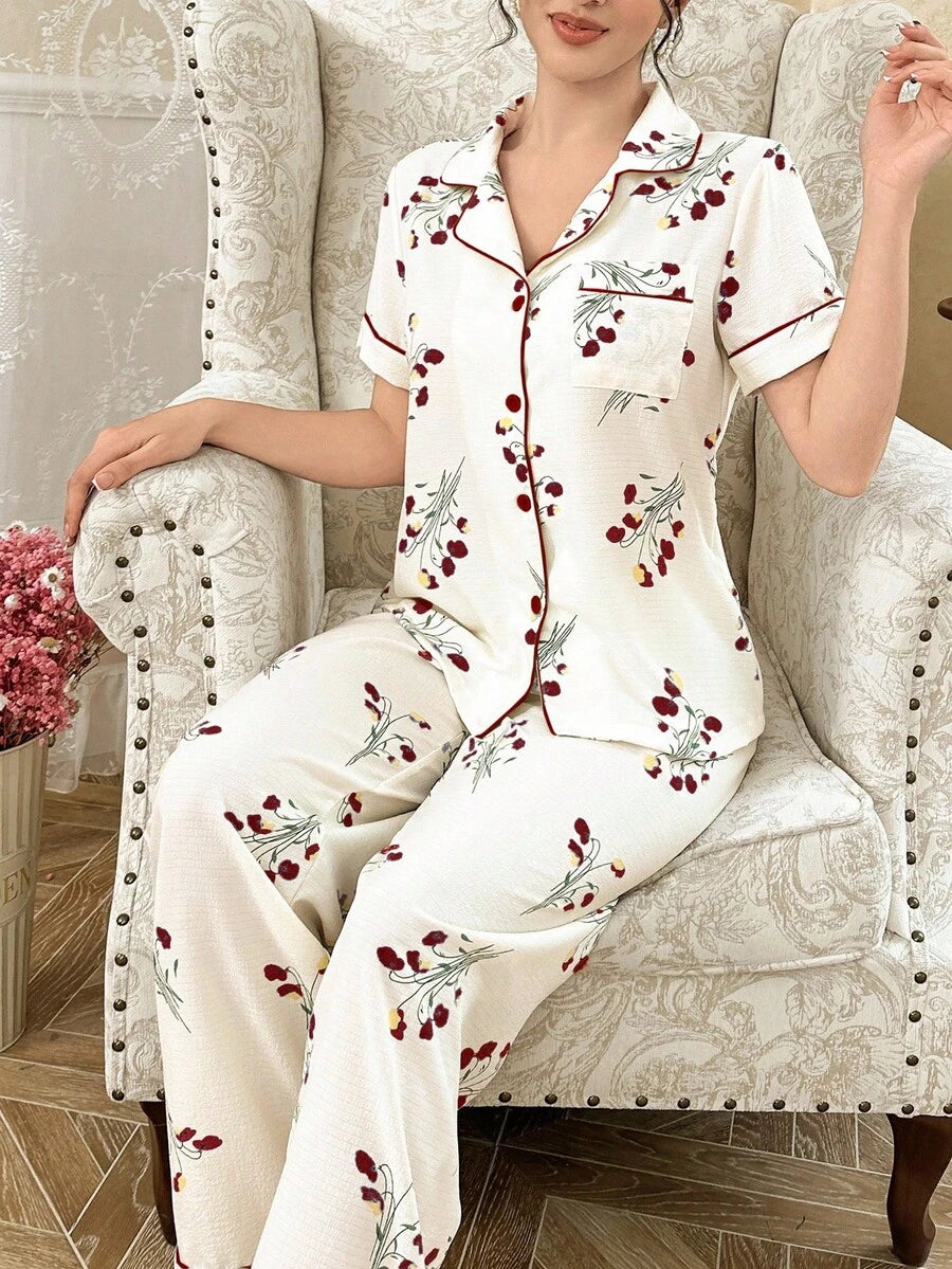 SHEIN CottageSlumber بيجامة مطبوعة بالزهور مع جيب بتريم متباين