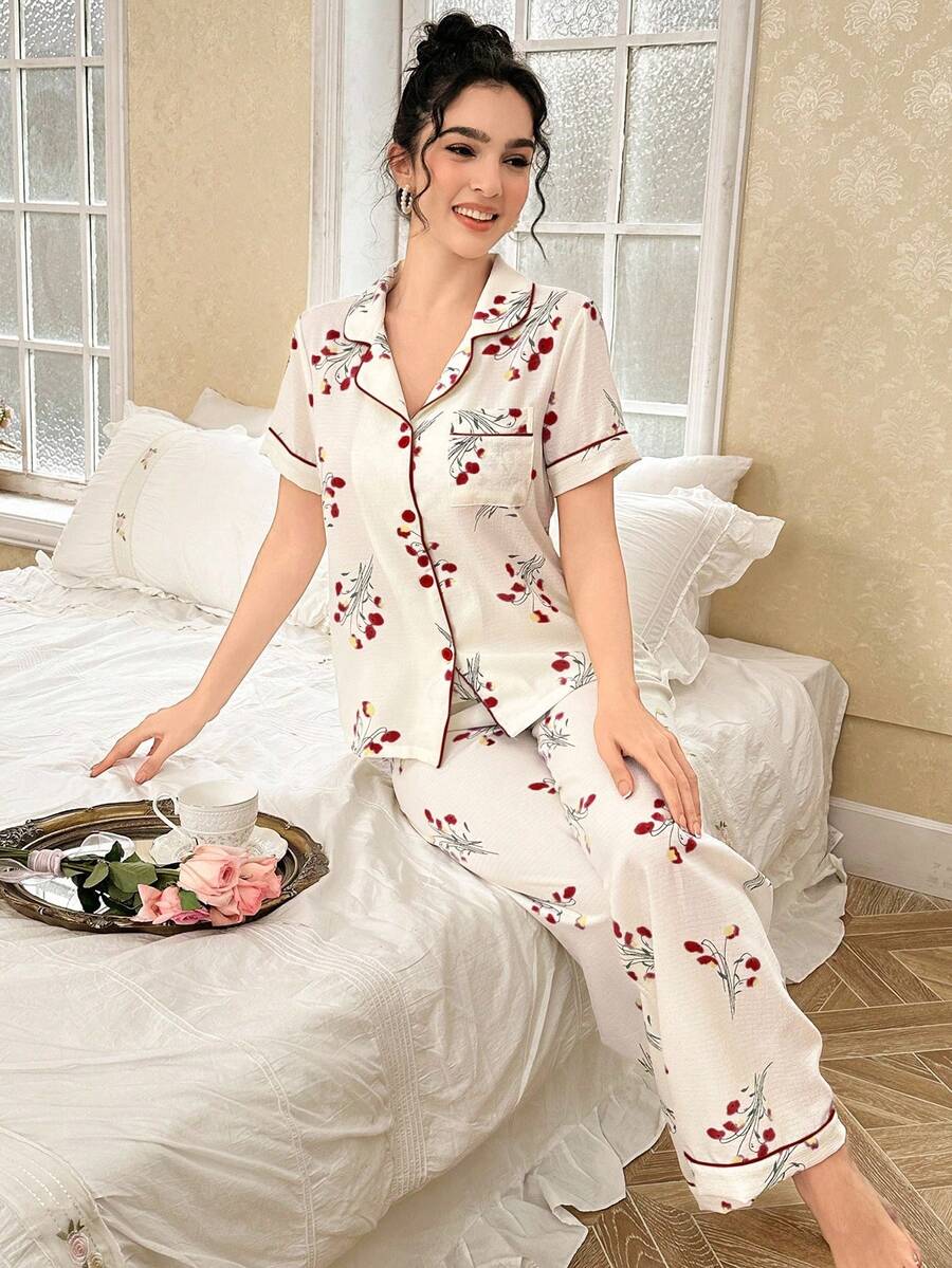 SHEIN CottageSlumber بيجامة مطبوعة بالزهور مع جيب بتريم متباين