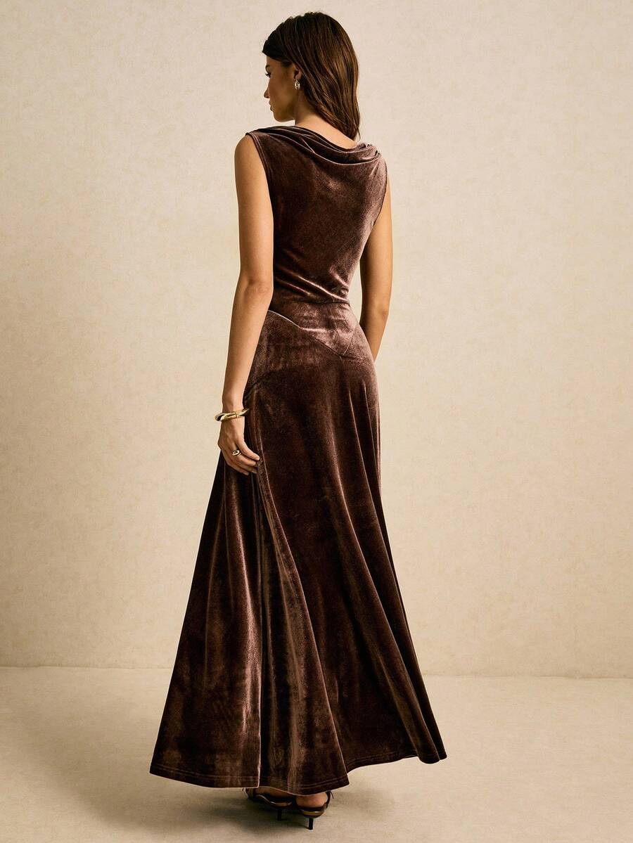 SHEIN Poéselle فستان بني أنيق بياقة عميقة وبدون أكمام