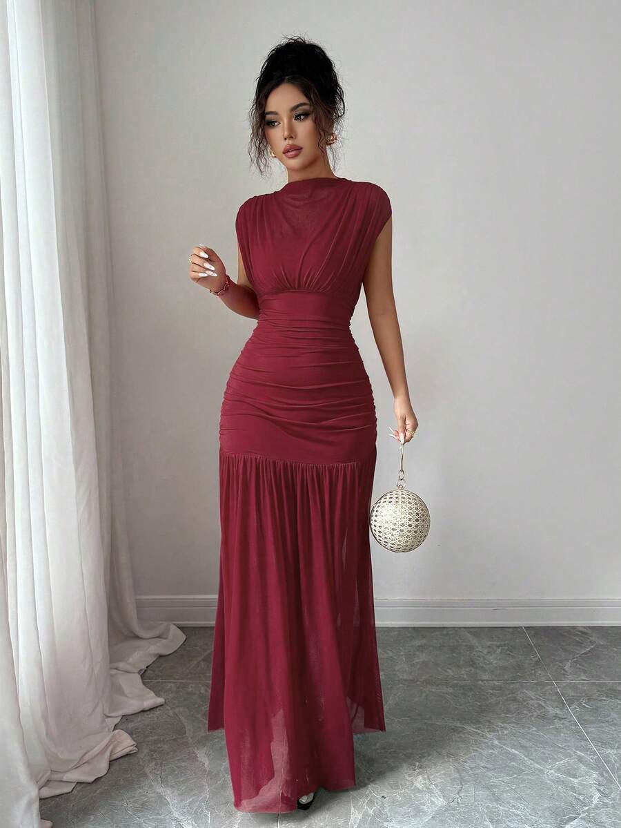 SHEIN Elenzga فستان عنابي بياقة مرتفعة بدون أكمام من شبكة مفرغة