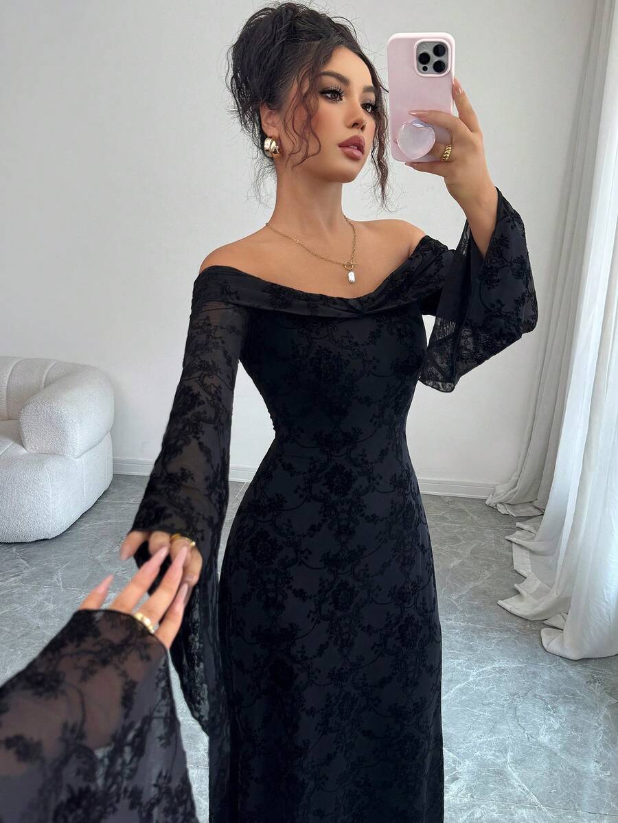 SHEIN فستان ماكسي اسود بأكمام واسعة وأكتاف مكشوفة