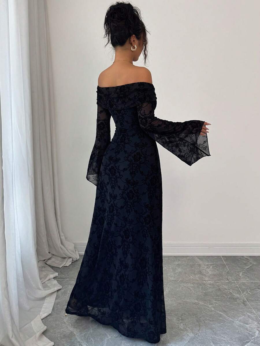 SHEIN فستان ماكسي اسود بأكمام واسعة وأكتاف مكشوفة