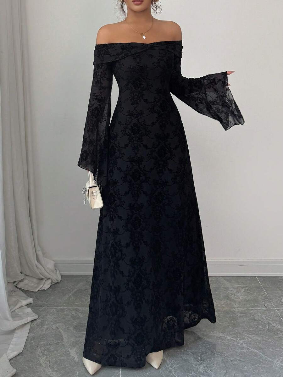 SHEIN فستان ماكسي اسود بأكمام واسعة وأكتاف مكشوفة