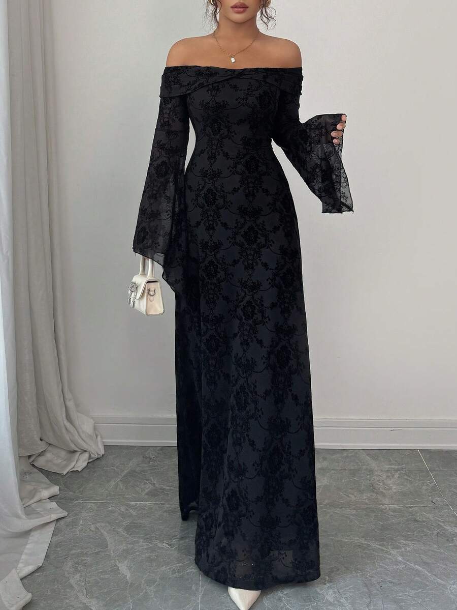 SHEIN فستان ماكسي اسود بأكمام واسعة وأكتاف مكشوفة