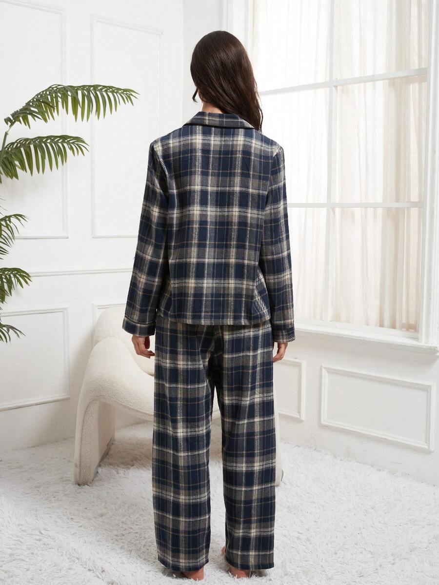 SHEIN طقم بيجامة شتوية سميكة عصرية وكاجوال