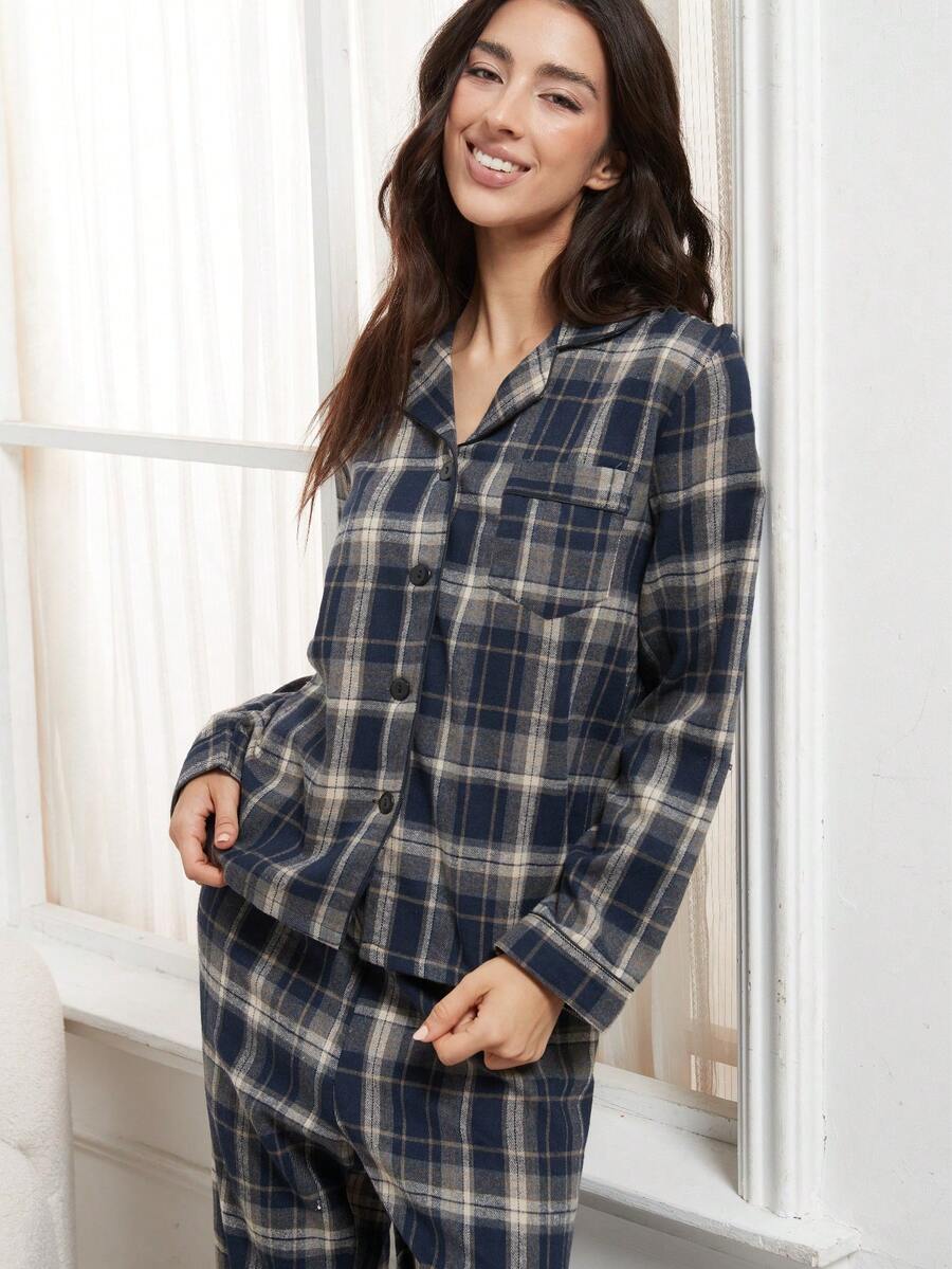 SHEIN طقم بيجامة شتوية سميكة عصرية وكاجوال