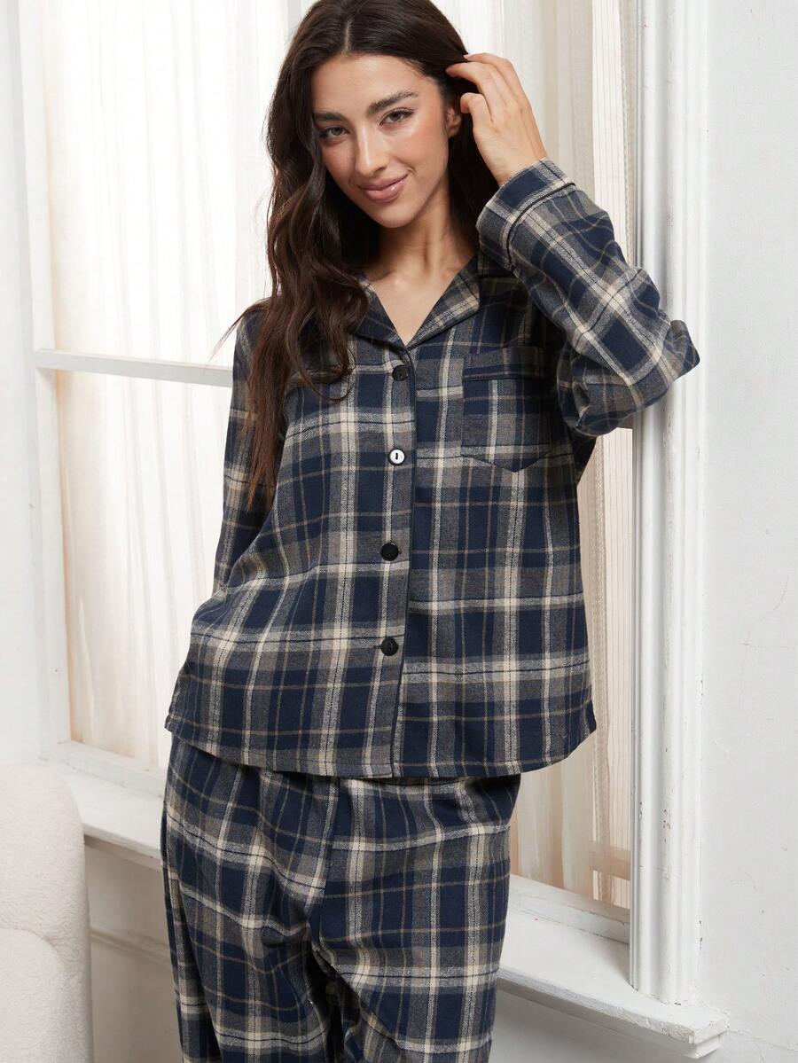 SHEIN طقم بيجامة شتوية سميكة عصرية وكاجوال