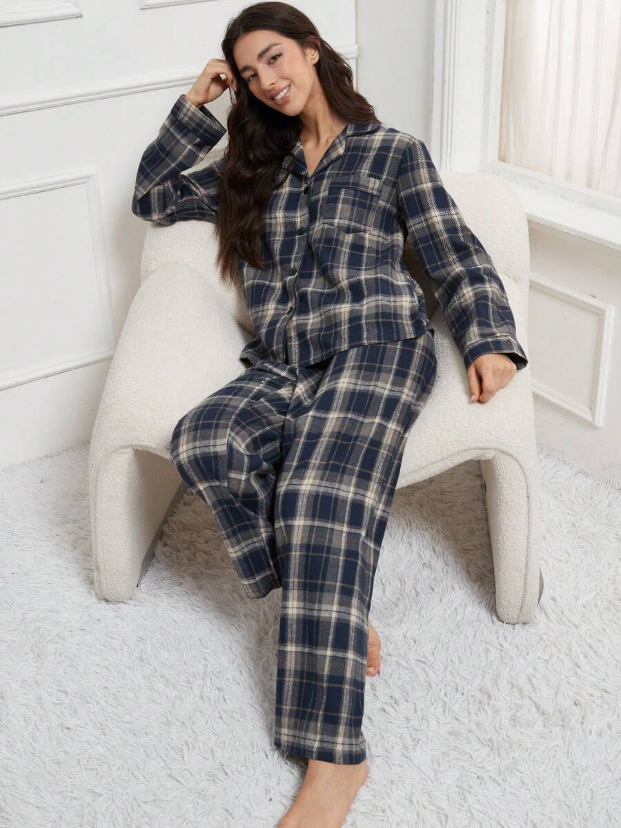 SHEIN طقم بيجامة شتوية سميكة عصرية وكاجوال