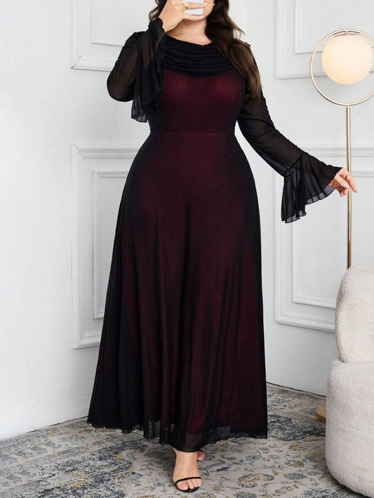 SHEIN Modelyn فستان أسود للمقاسات الكبيرة بياقة متدلية ولوحة شبكية ملونة وأكمام واسعة