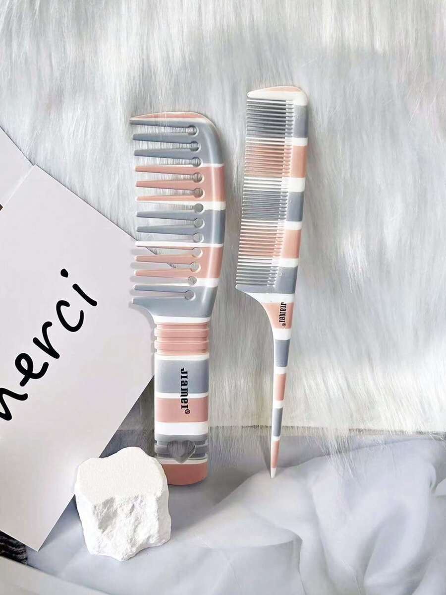 SHEIN مشط بلاستيك بنقشة خشبية