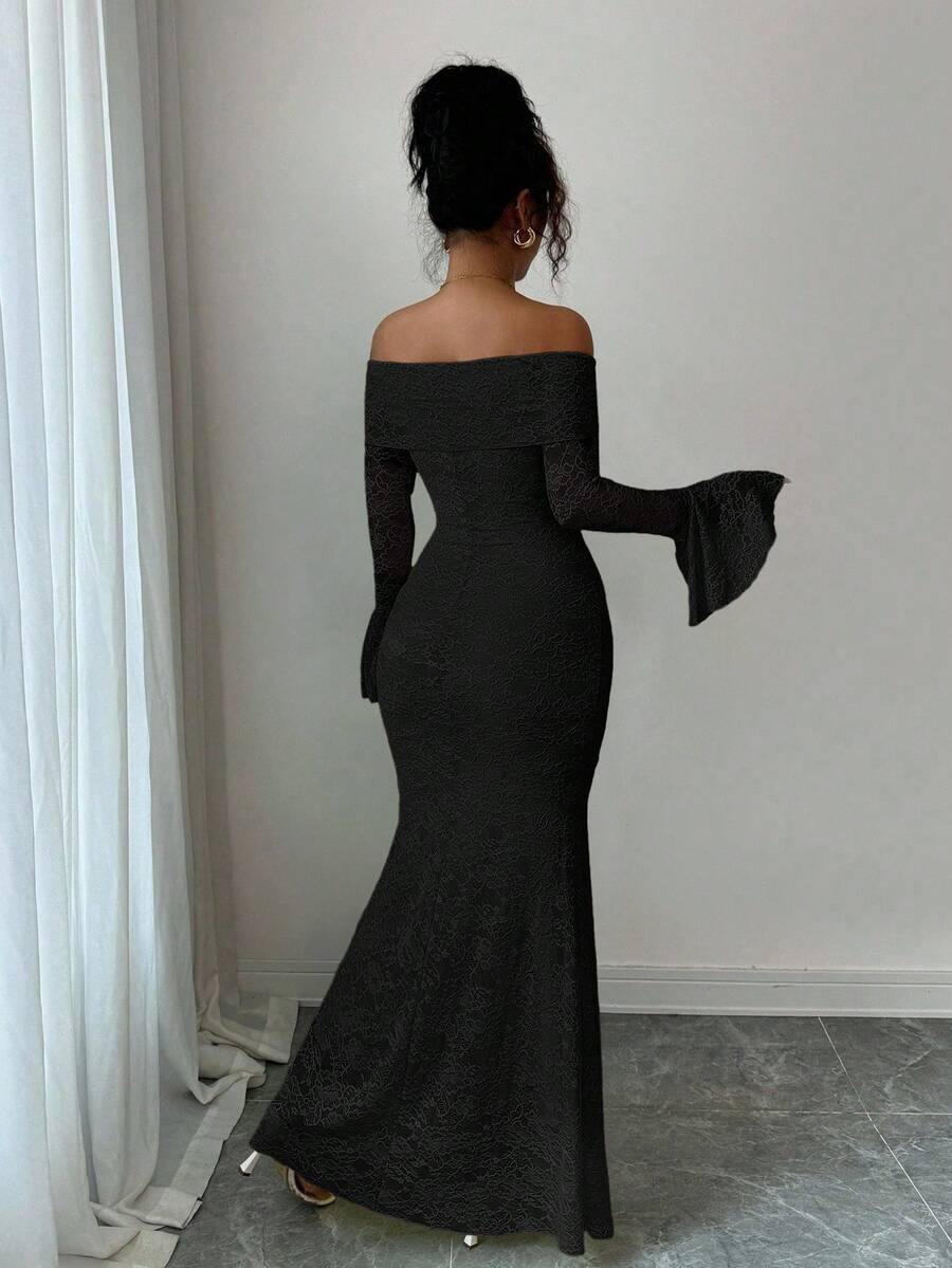 SHEIN Chiquease فستان اسود قصير  بذيل سمكة وأكمام متسعة