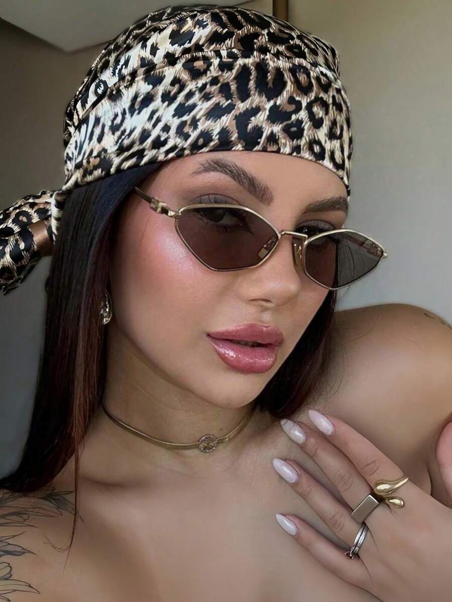 SHEIN نظارة معدنية بشكل معين بإطار صغير متعدد الأوجه