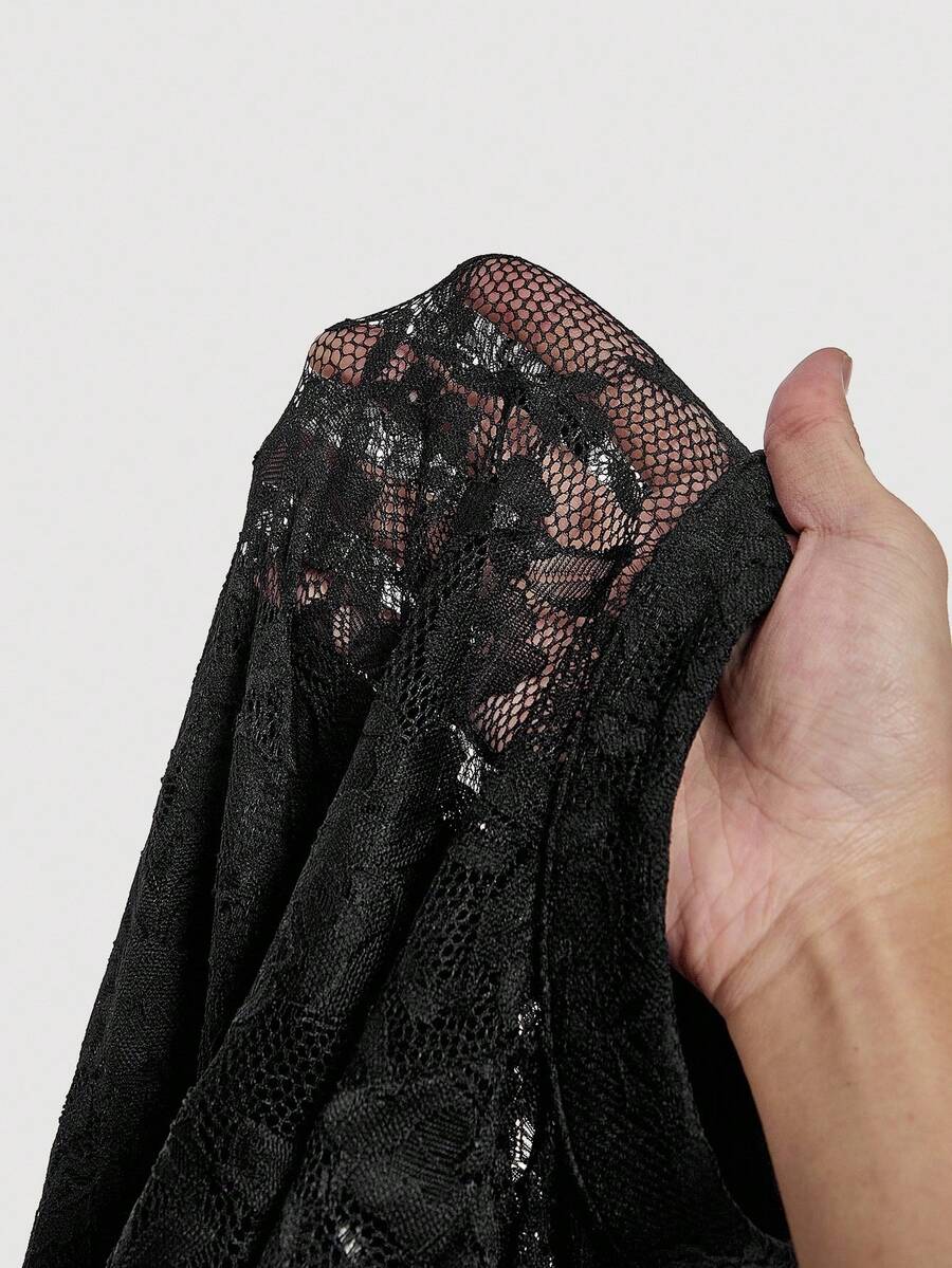 SHEIN MOD فستان أسود من الدانتيل بتصميم لوحات