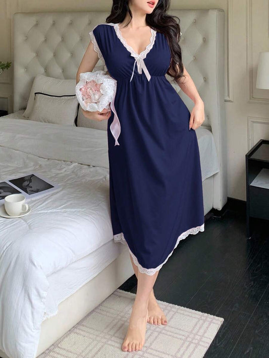 SHEIN فستان نوم بياقة عميقة وشريط دانتيل وعقدة بدون أكمام