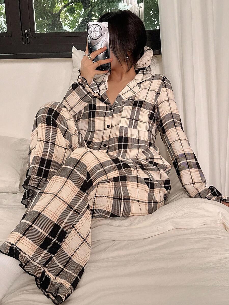 SHEIN Dream Adore بيجامة كاجوال بطبعة مربعات وكشكشة بأكمام طويلة