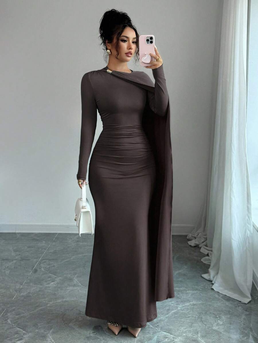 SHEIN Elenzga فستان بني طويل بخصر ملفوف ومطوي