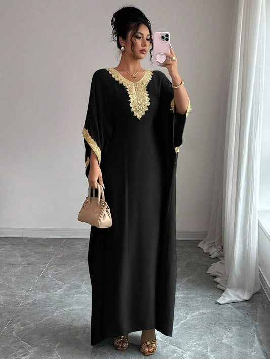 SHEIN Elenzga فستان أسود فضفاض بأكمام خفاش مزين بتطريز أنيق