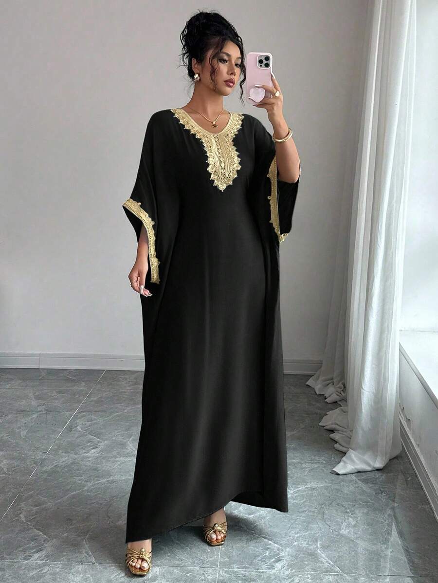 SHEIN Elenzga فستان أسود فضفاض بأكمام خفاش مزين بتطريز أنيق