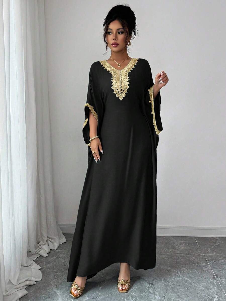 SHEIN Elenzga فستان أسود فضفاض بأكمام خفاش مزين بتطريز أنيق