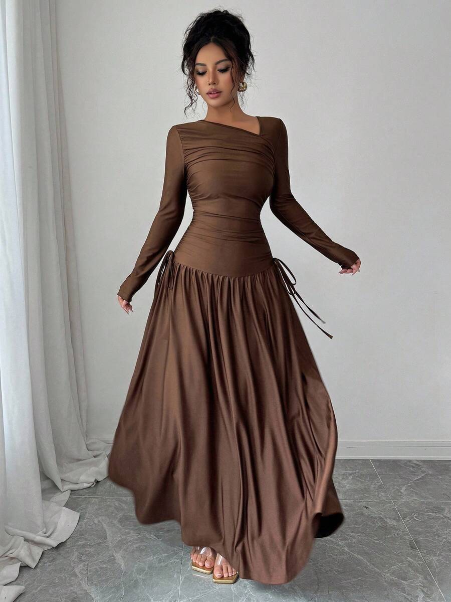 SHEIN Elenzga فستان بني طويل بتصميم طوق مائل