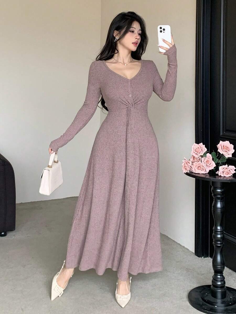 SHEIN DAZY فستان وردي متوسط الطول وتصميم ملتوي