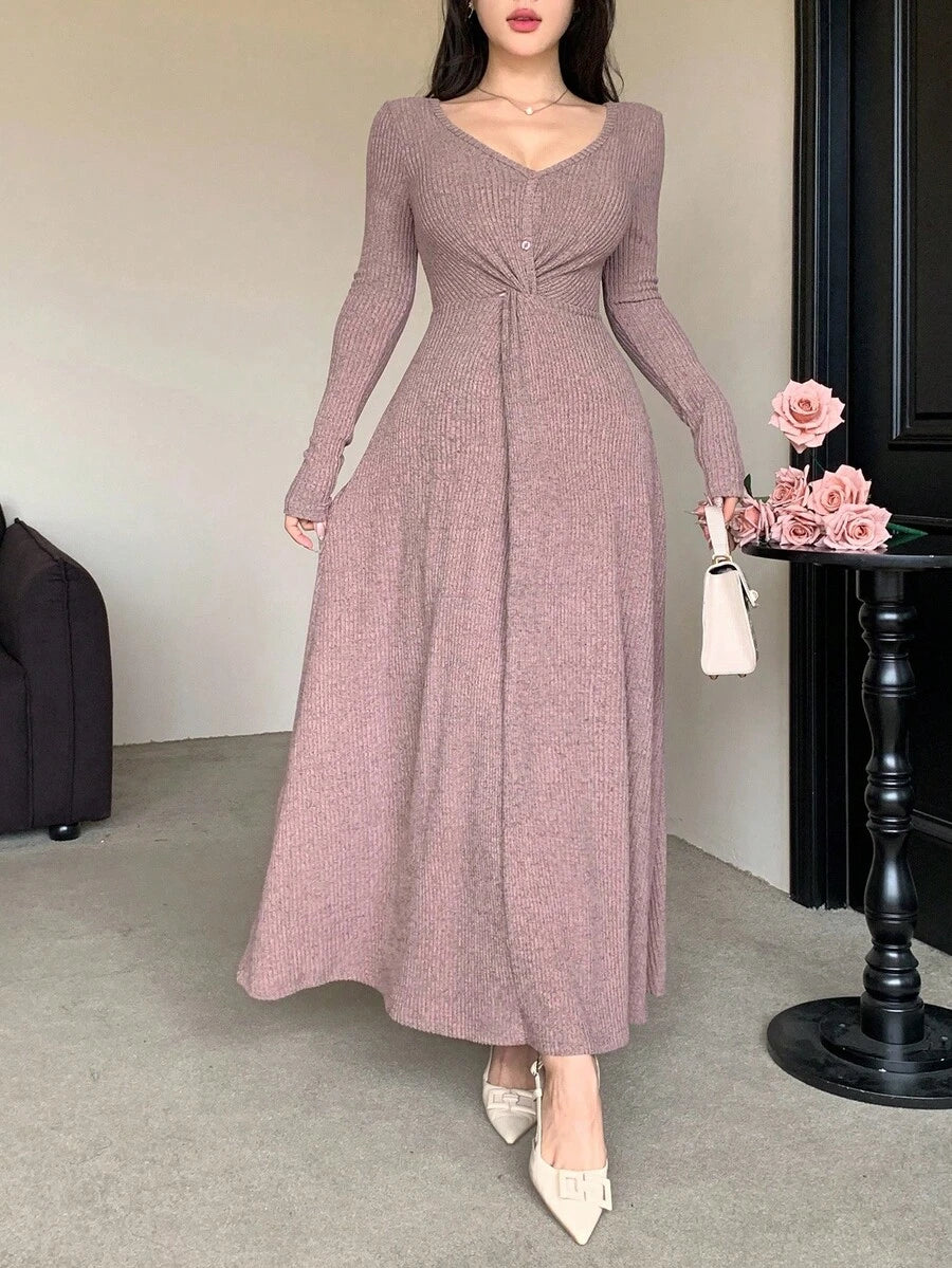 SHEIN DAZY فستان وردي متوسط الطول وتصميم ملتوي