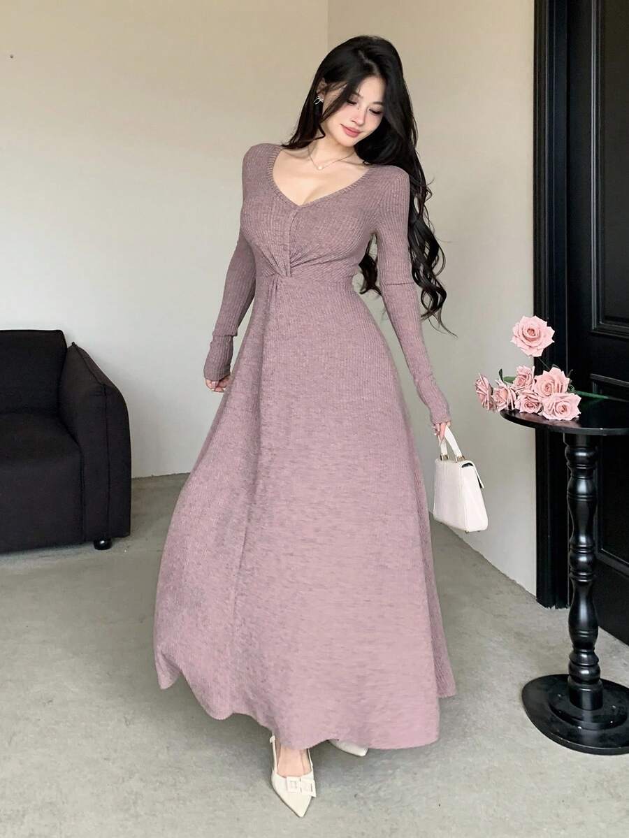SHEIN DAZY فستان وردي متوسط الطول وتصميم ملتوي