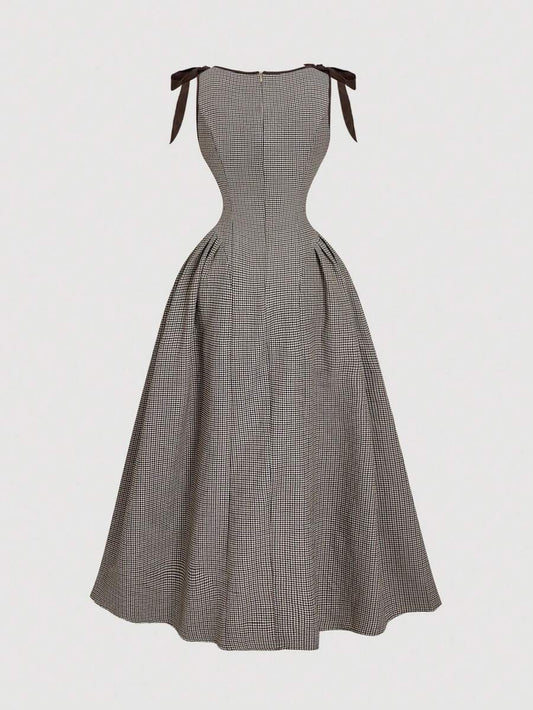 SHEIN MOD فستان كاروهات بياقة مستديرة بلا أكمام وفيونكة على الخصر