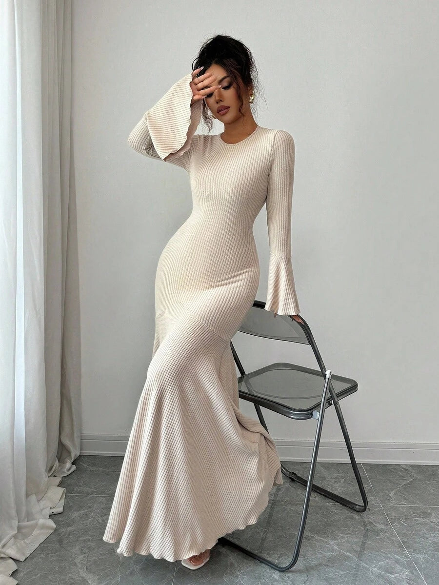 SHEIN Elenzga فستان ضيق بذيل كشكشة وأكمام