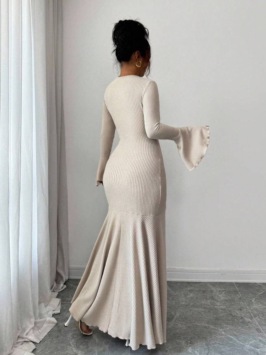 SHEIN Elenzga فستان ضيق بذيل كشكشة وأكمام