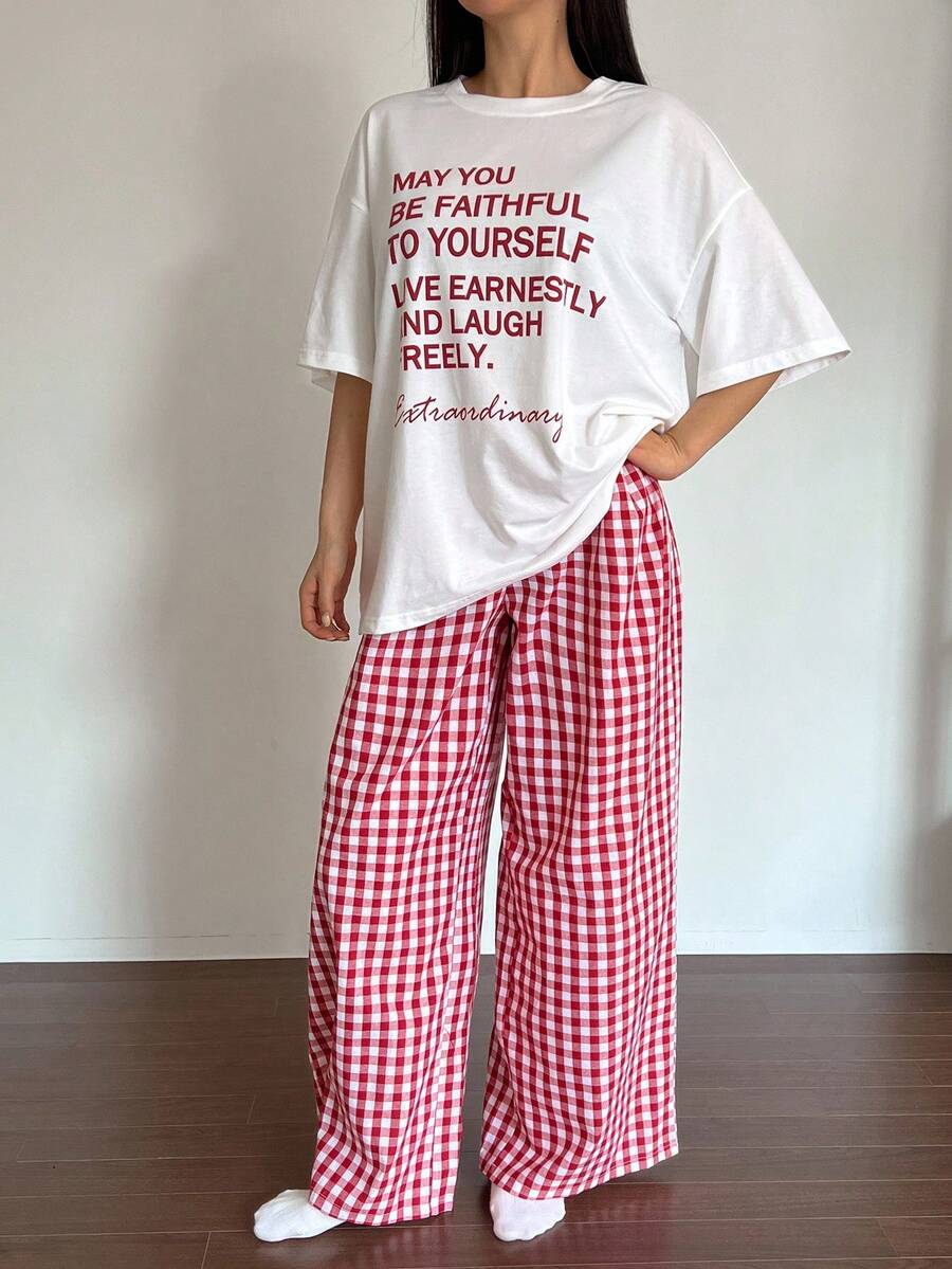 SHEIN DAZY طقم بيجامة برسومات حرفية وبنطال مربعات فضفاض