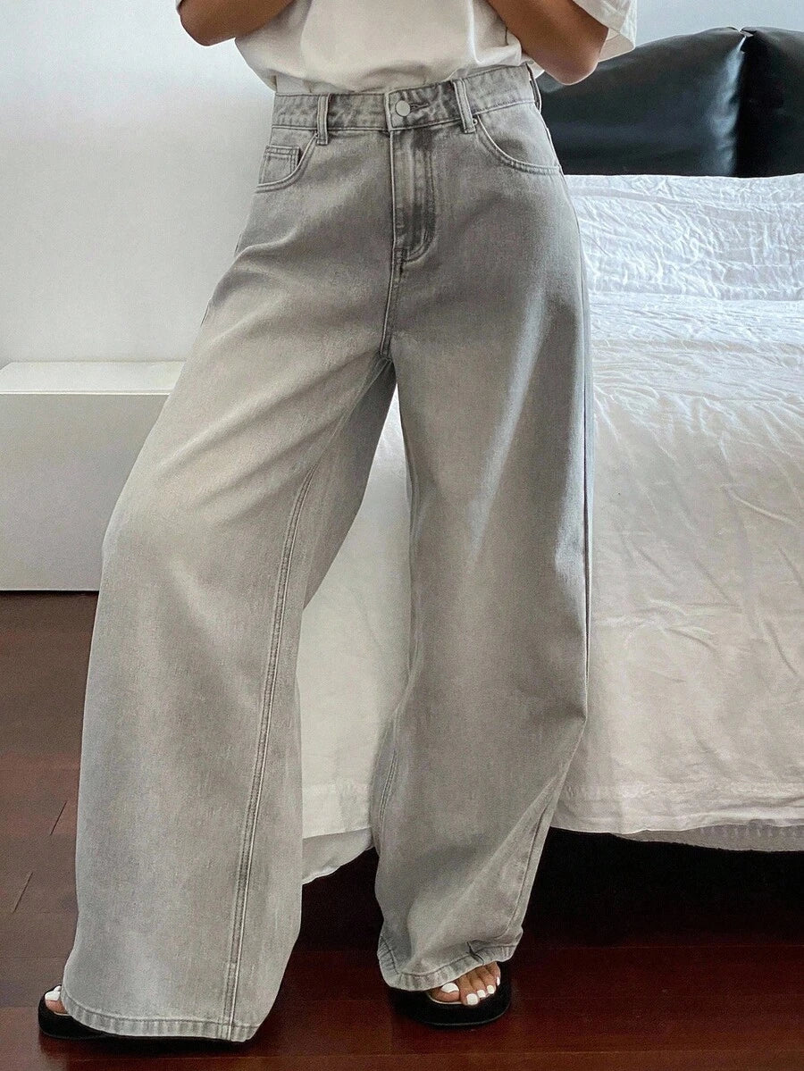 SHEIN Livesso بنطال جينز رمادي مهترئ وفضفاض للنساء