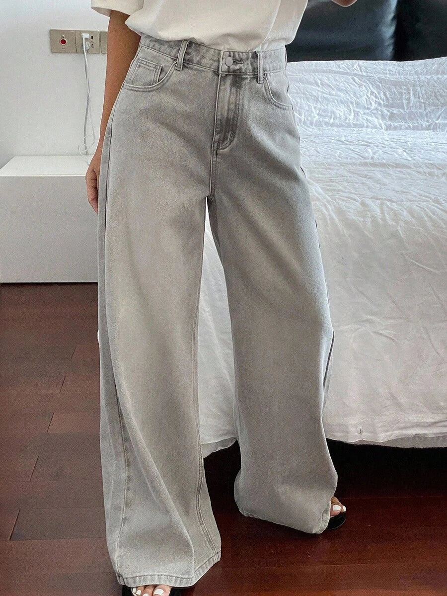 SHEIN Livesso بنطال جينز رمادي مهترئ وفضفاض للنساء