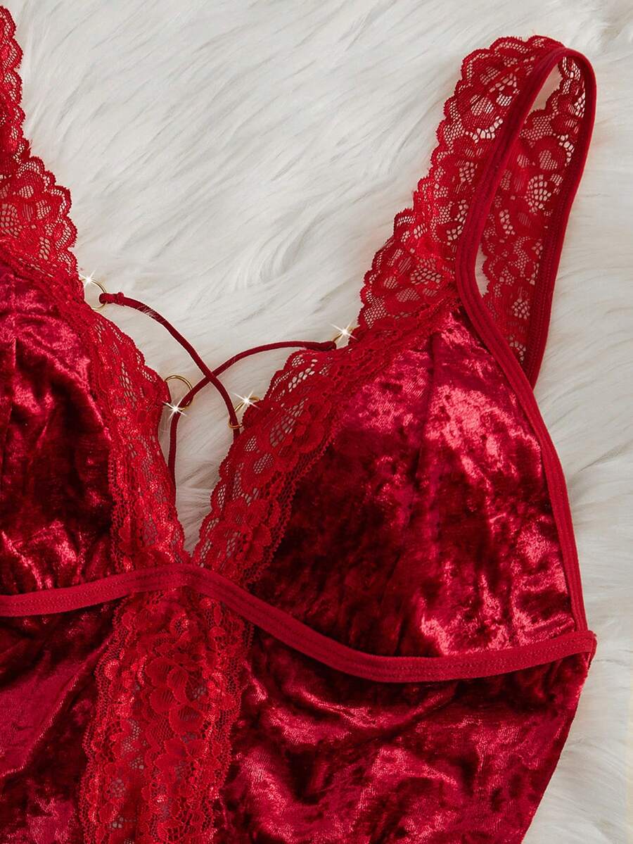 SHEIN فستان نوم مخملي دانتيل بظهر مفتوح وشق عميق