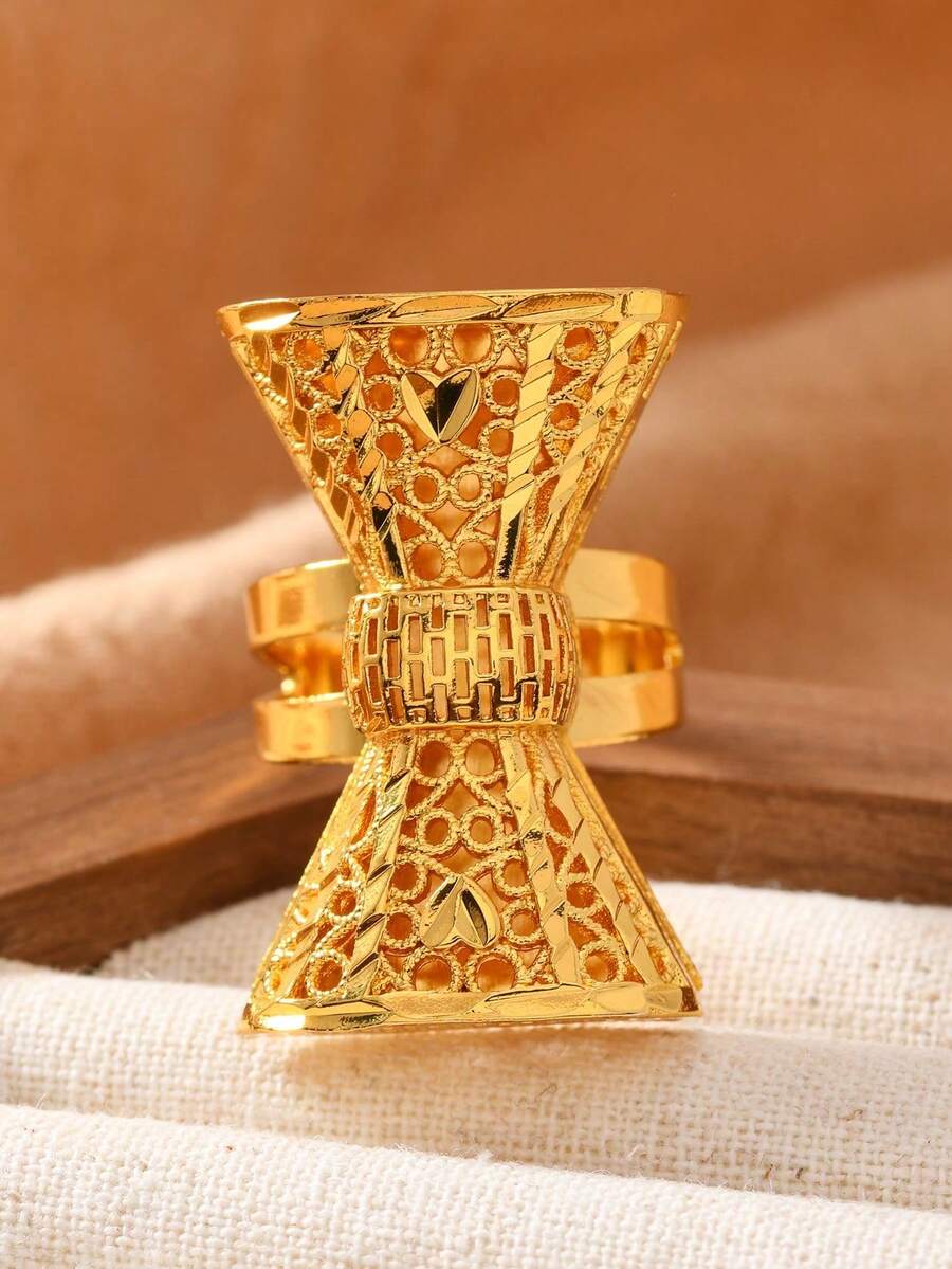 SHEIN خاتم فراشة عربي مفرغ مطلي ذهب عيار 24 قيراط