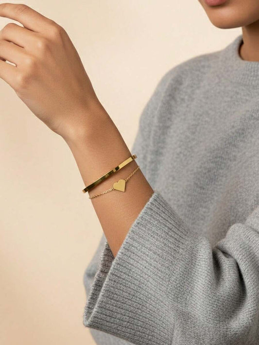 SHEIN طقم 2 سوار فولاذ مطلي ذهب 18 مع تميمة قلب