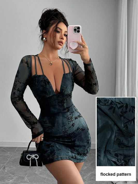 SHEIN Modelyn فستان طويل الأكمام من شبكة جاكار مفرغة