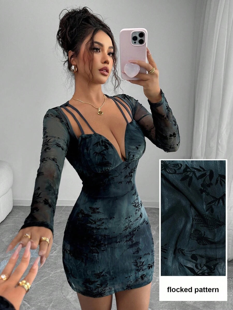 SHEIN Modelyn فستان طويل الأكمام من شبكة جاكار مفرغة