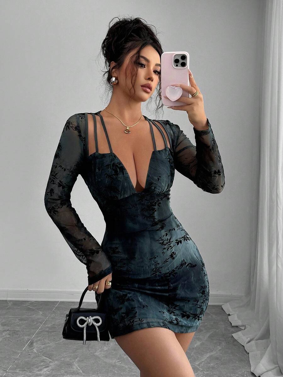 SHEIN Modelyn فستان طويل الأكمام من شبكة جاكار مفرغة