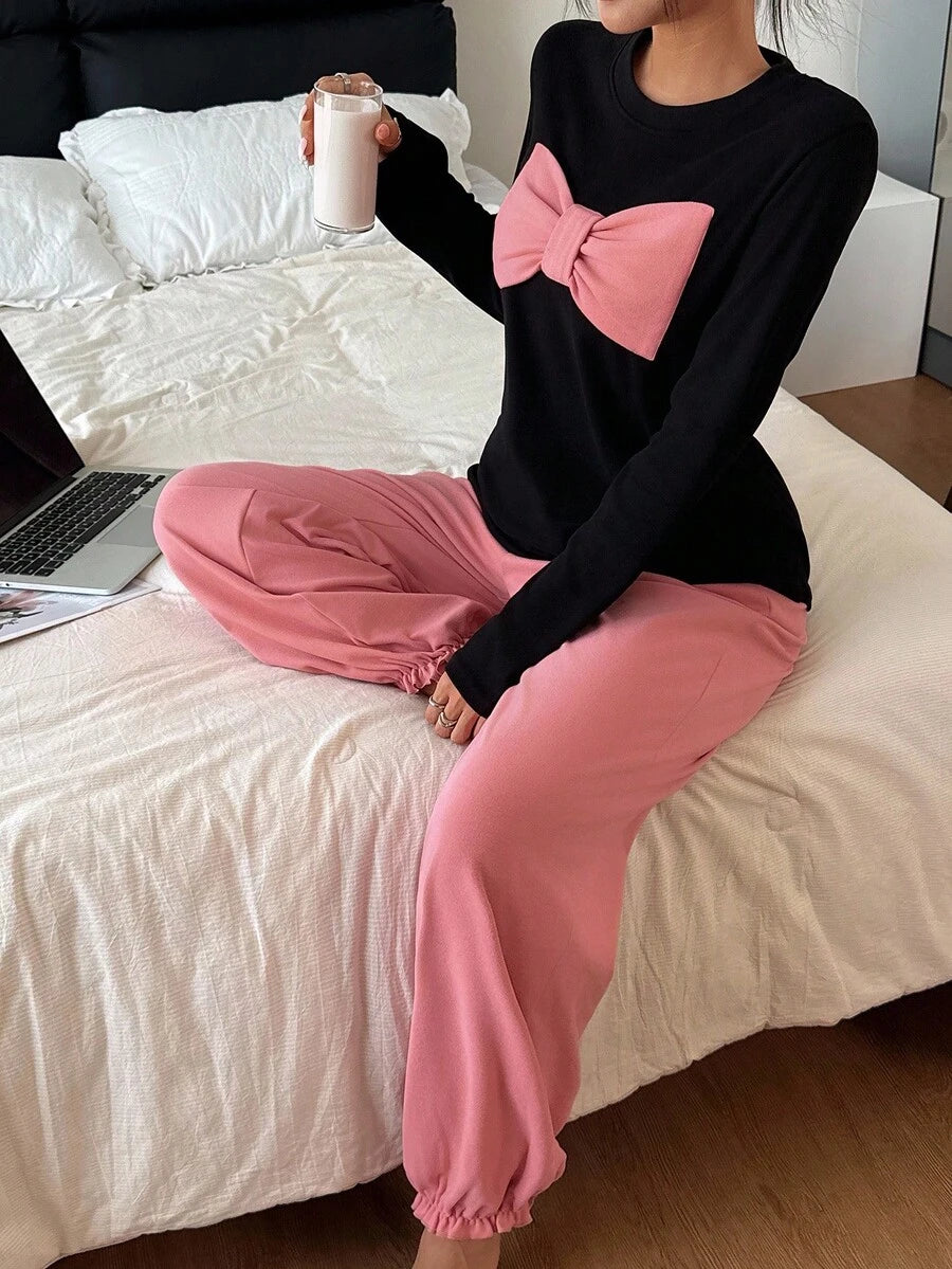 SHEIN Dream Adore طقم بيجامة بلوزة بفيونكة ثلاثية الأبعاد وبنطلون