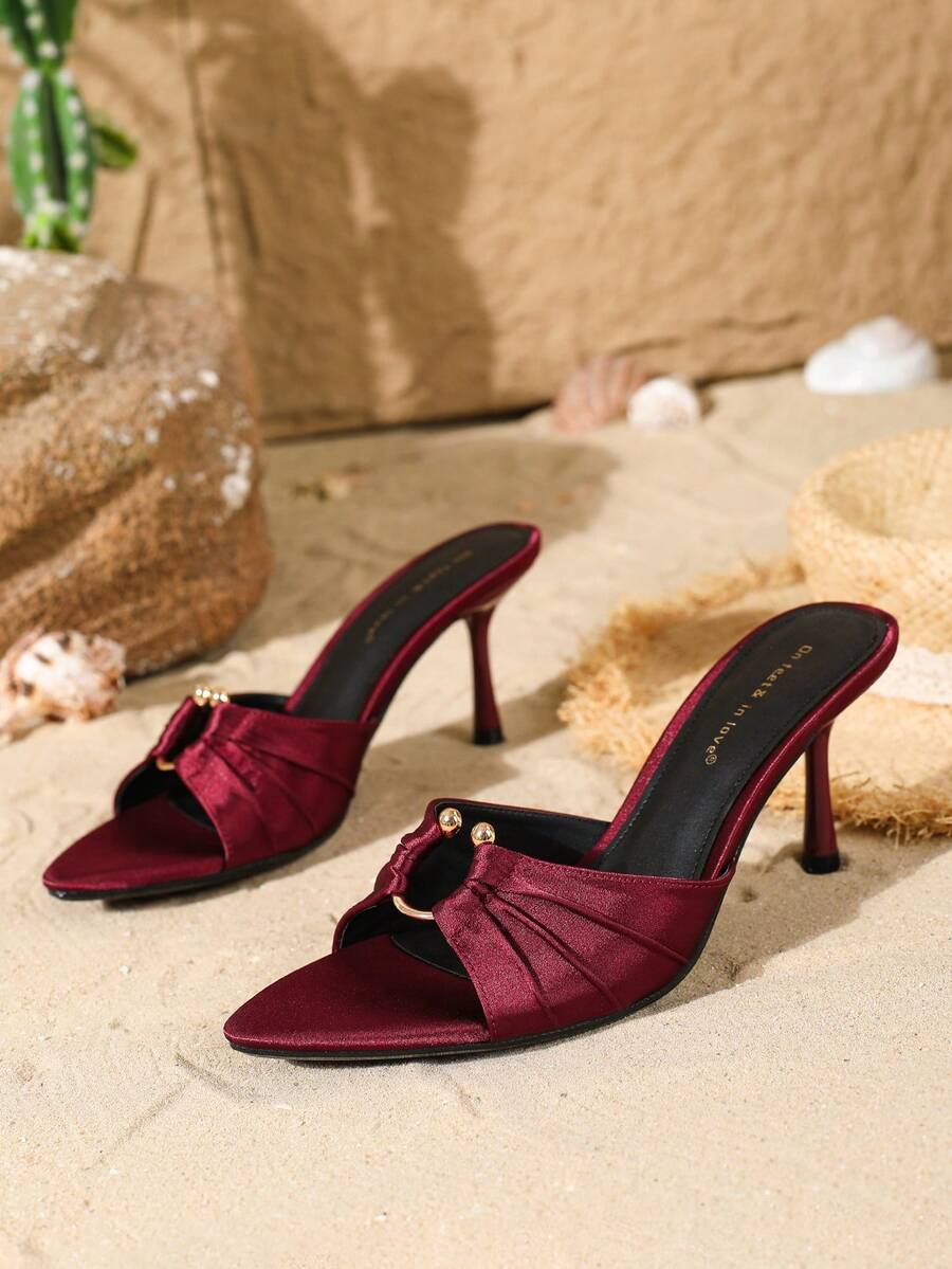 SHEIN On feet& in love صندل من الساتان مفتوح الأصبع بكعب عالي