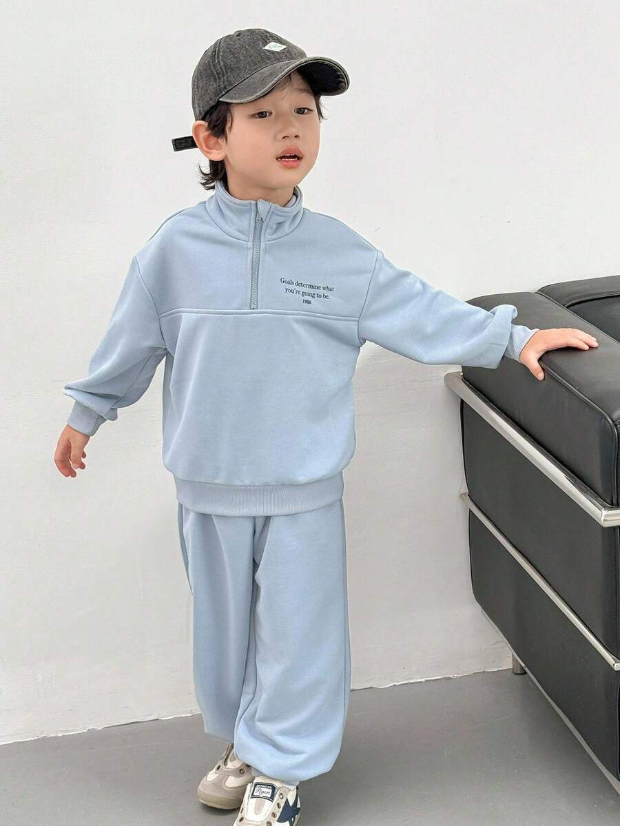 SHEIN Genkimix Kids طقم ملابس أولادي بلوزة كاجوال مطبوعة وبنطلون ضيق